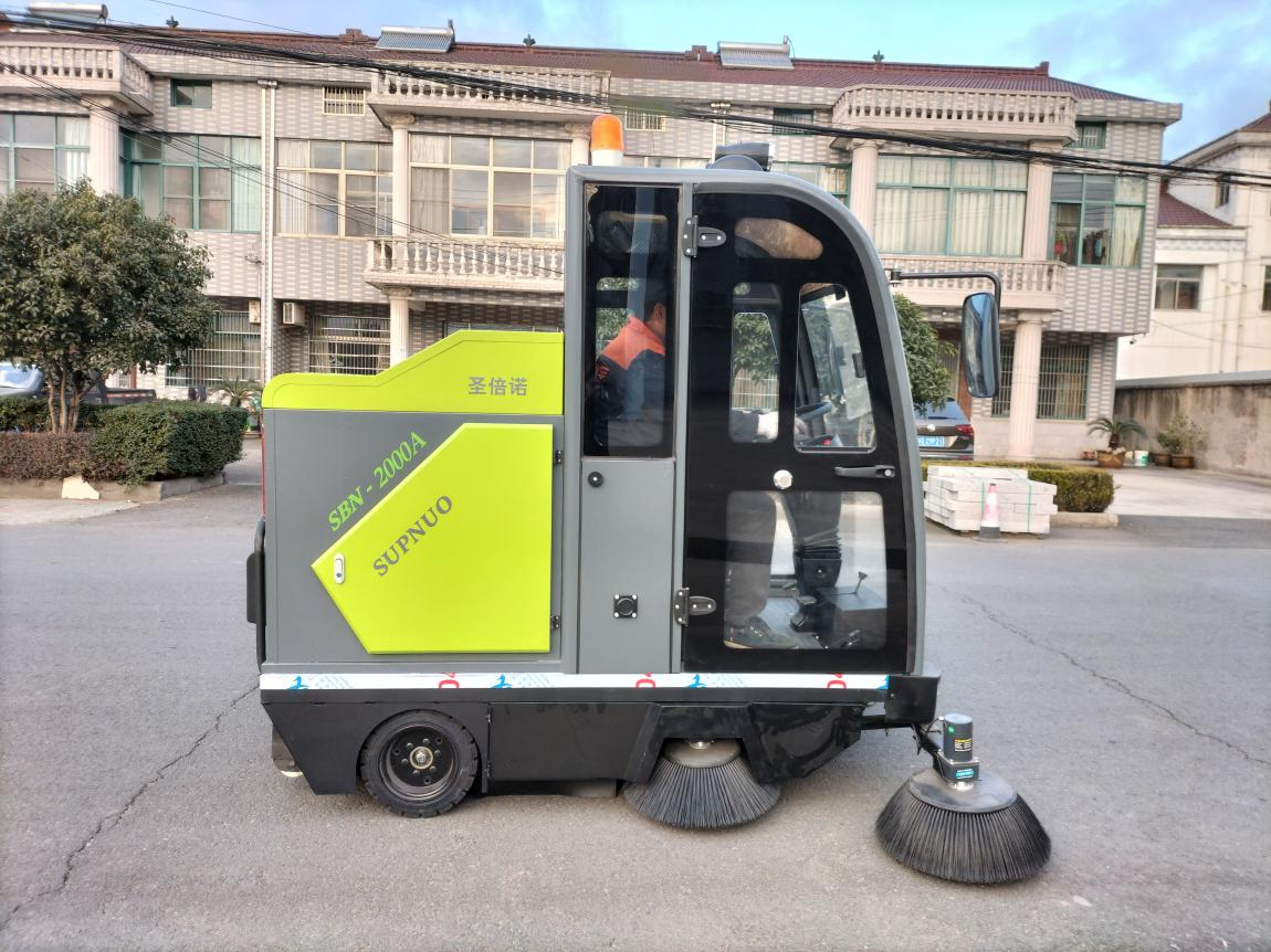 普洱龙马清扫车