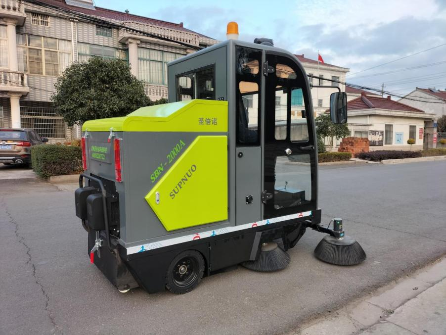 普洱龙建清扫车_0